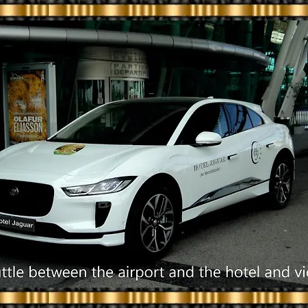 Hotel Jaguar - Airport To And Center And Vice-versa Is A Free And Continuous Shuttle Service From 7am To 8pm