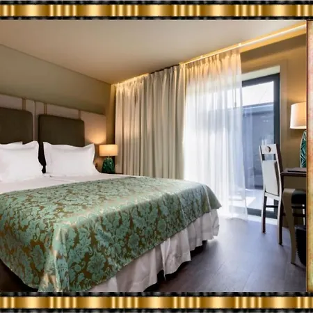 Jaguar - Airport To And Center And Vice-versa Is A Free And Continuous Shuttle Service From 7am To 8pm Hotel Porto