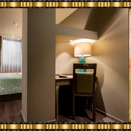 Jaguar - Airport To And Center And Vice-versa Is A Free And Continuous Shuttle Service From 7am To 8pm 4*