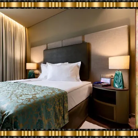 Jaguar - Airport To And Center And Vice-versa Is A Free And Continuous Shuttle Service From 7am To 8pm Hotel 4*